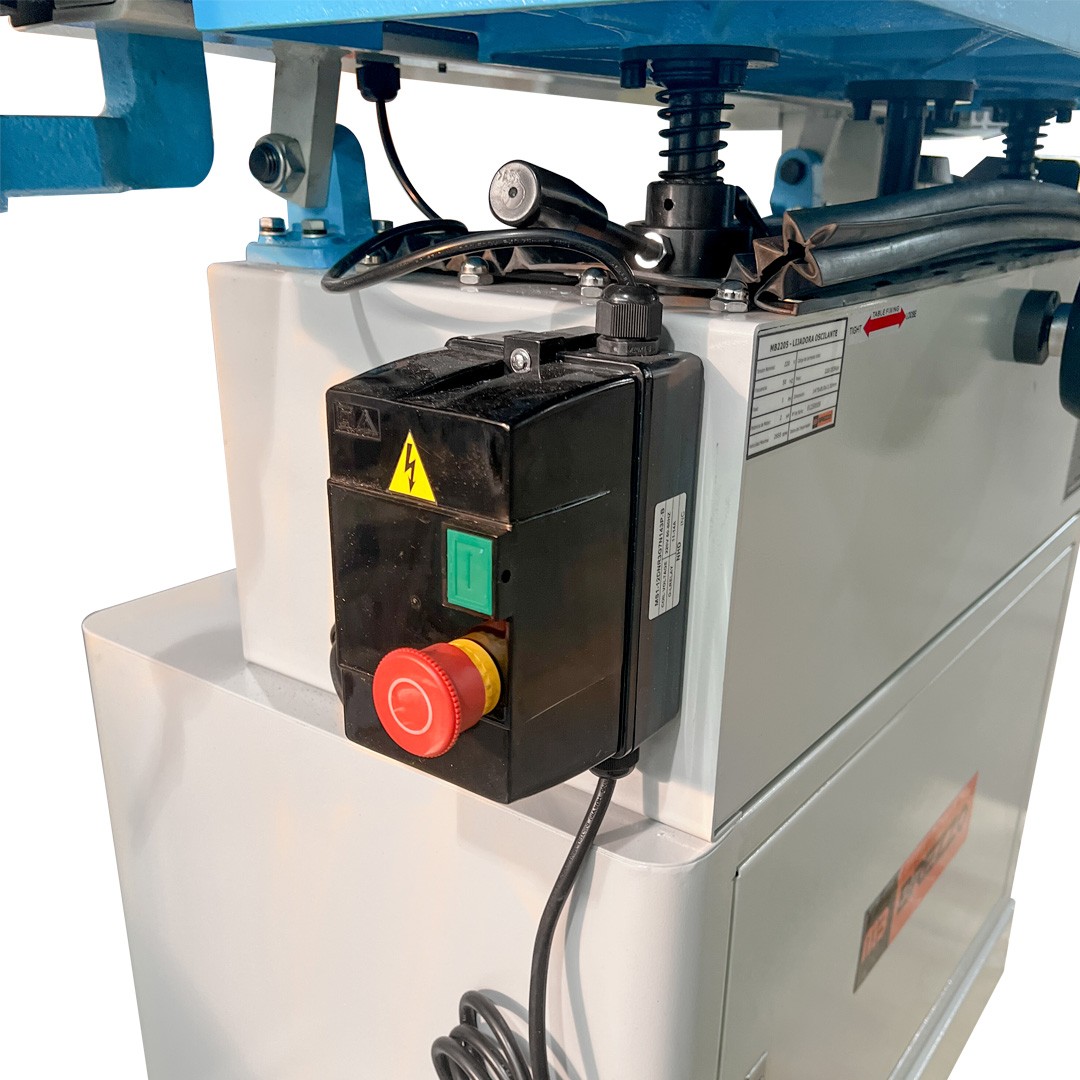 MB 2205 - IMG5 - MB Brezzo.jpg